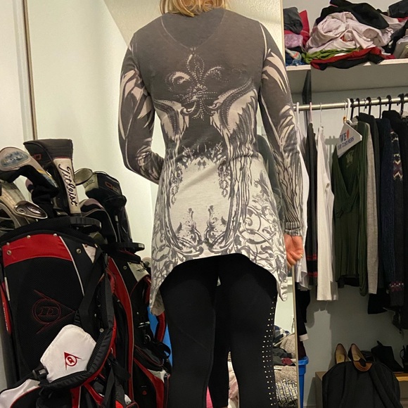 Long patterned top - Picture 2 of 2